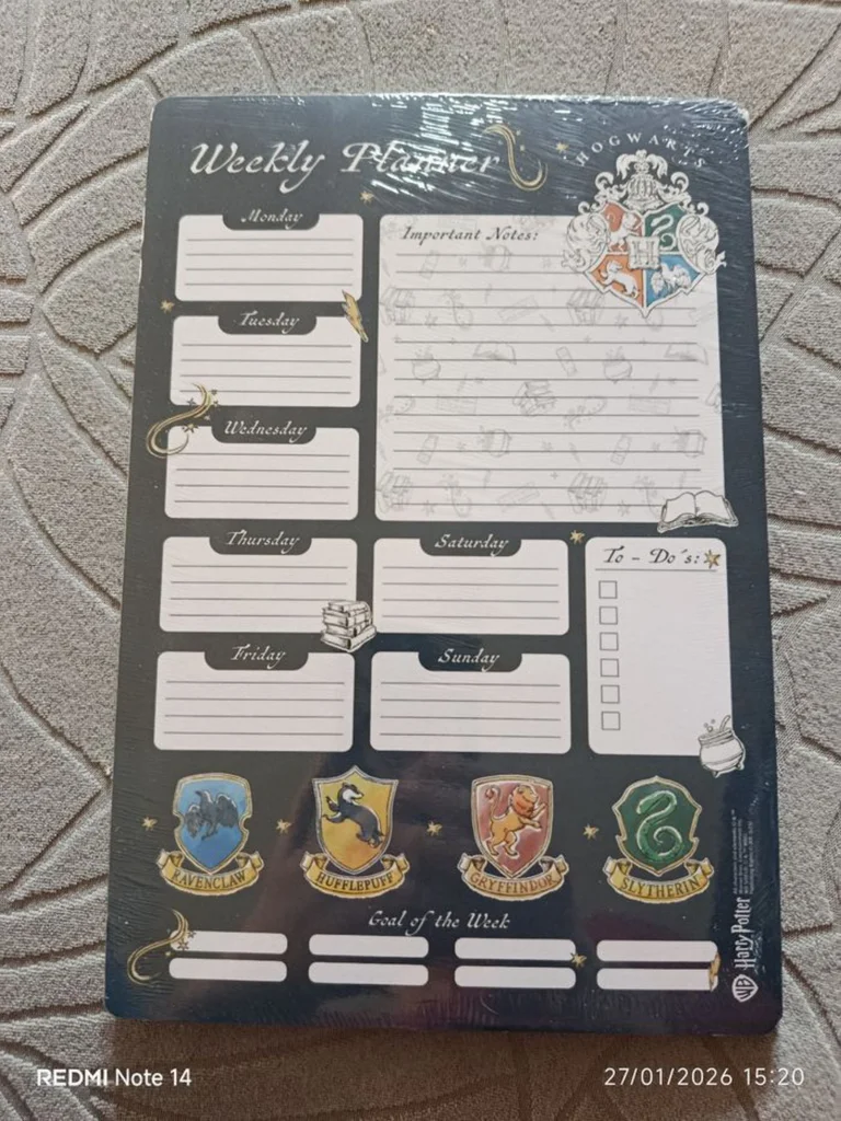 A saisir, NEUF , weekly planner " Harry Potter" !